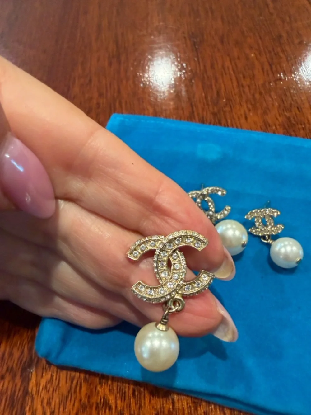 CHANEL Gold Crystal CC Drop Earrings with Pearl single side